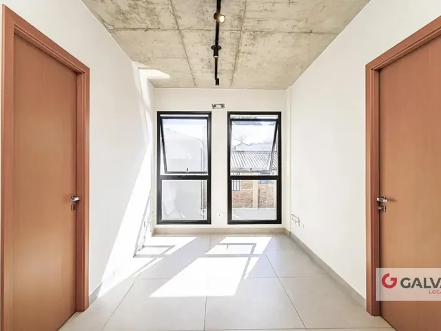 Apartamento 2 quartos e 1 banheiro, para alugar, no bairro São Francisco em Curitiba