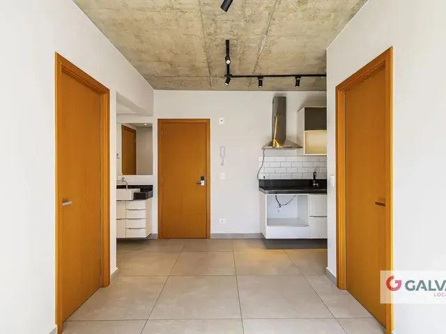 Apartamento 2 quartos e 1 banheiro, para alugar, no bairro São Francisco em Curitiba