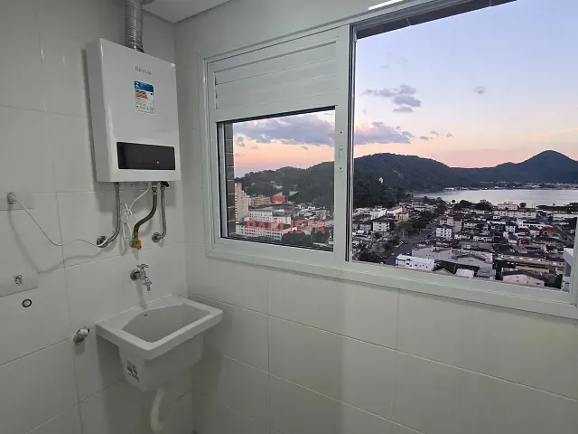 Apartamento com 5m² 2 quartos e 1 banheiro, para alugar, no bairro Centro em São Vicente