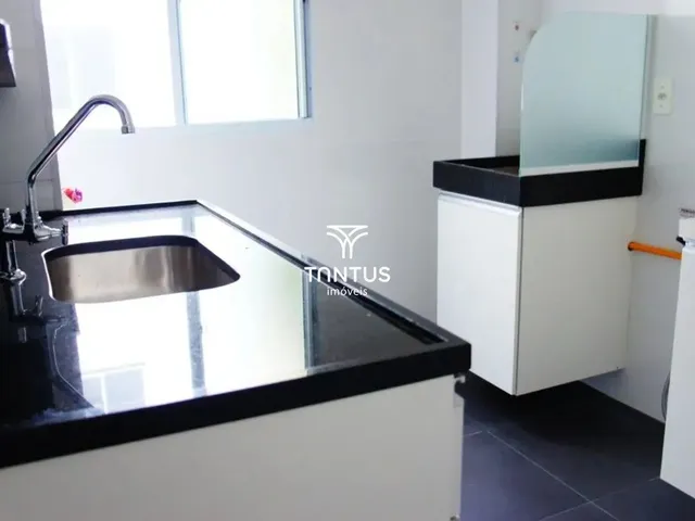 Apartamento 2 quartos e 1 banheiro, à venda, no bairro Santa Cândida em Curitiba