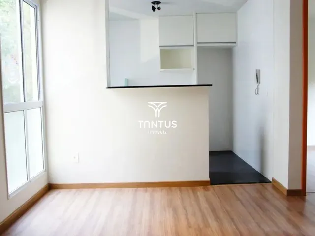 Apartamento 2 quartos e 1 banheiro, à venda, no bairro Santa Cândida em Curitiba