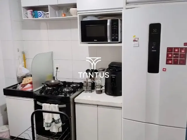 Apartamento 2 quartos e 1 banheiro, à venda, no bairro Santa Cândida em Curitiba