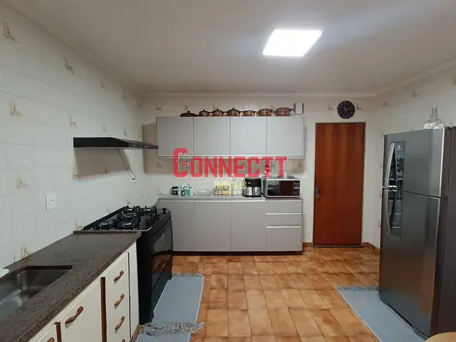 Apartamento 2 quartos e 1 banheiro, à venda, no bairro Vila Tibério em Ribeirão Preto