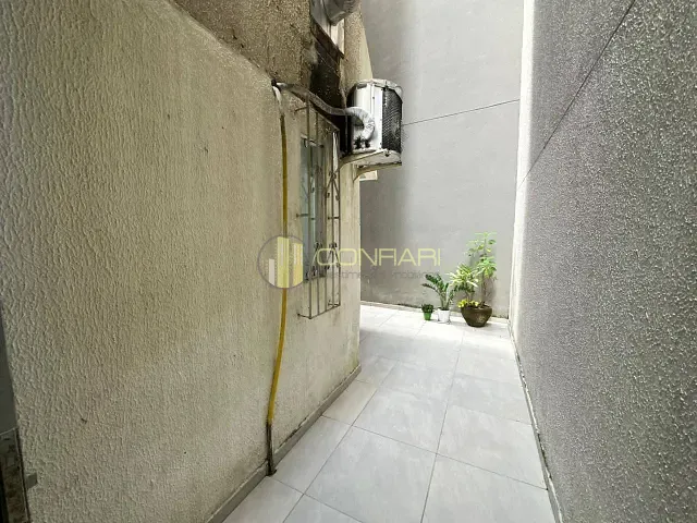 Apartamento 2 quartos e 3 banheiros, à venda, no bairro Meia Praia em Itapema