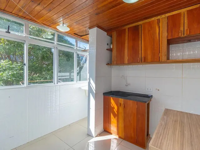 Apartamento 2 quartos e 1 banheiro, para alugar, no bairro Cidade Industrial em Curitiba