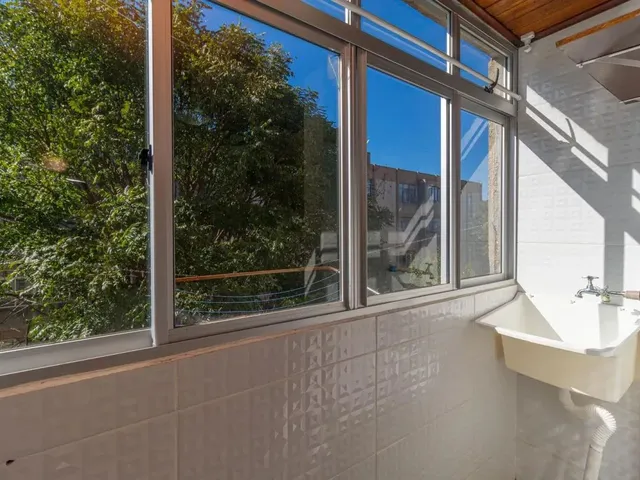 Apartamento 2 quartos e 1 banheiro, para alugar, no bairro Cidade Industrial em Curitiba