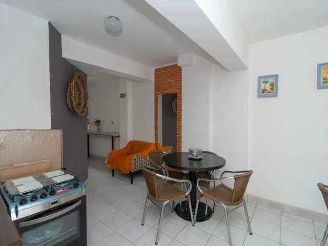 Apartamento 1 quarto e 1 banheiro, para alugar, no bairro Rebouças em Curitiba