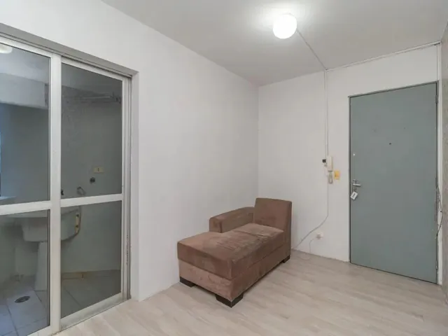 Apartamento 1 quarto e 1 banheiro, para alugar, no bairro Rebouças em Curitiba