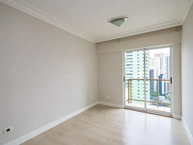 Apartamento 1 quarto e 1 banheiro, à venda, no bairro Batel em Curitiba