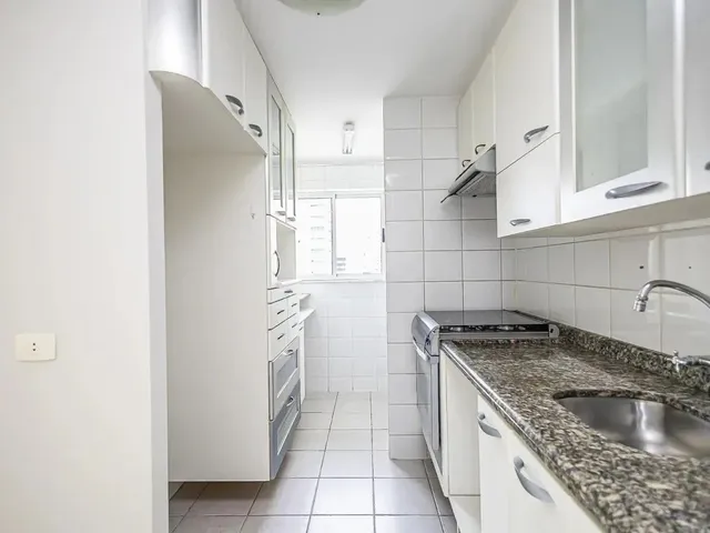 Apartamento 1 quarto e 1 banheiro, à venda, no bairro Batel em Curitiba