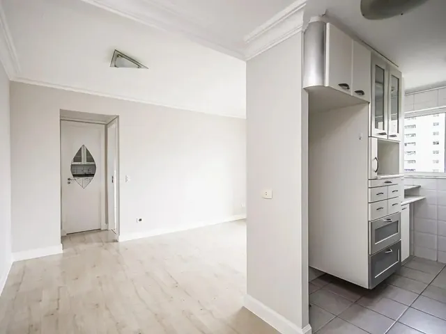 Apartamento 1 quarto e 1 banheiro, à venda, no bairro Batel em Curitiba