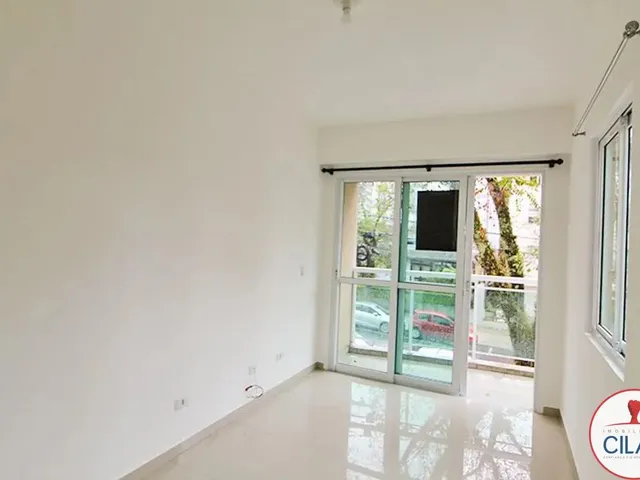 Apartamento 1 quarto e 1 banheiro, para alugar, no bairro Água Verde em Curitiba