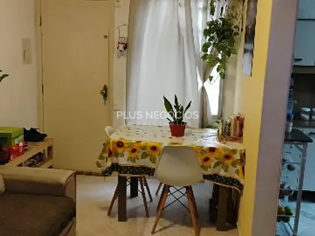 Apartamento 2 quartos e 1 banheiro, à venda, no bairro Jardim Guadalajara em Sorocaba