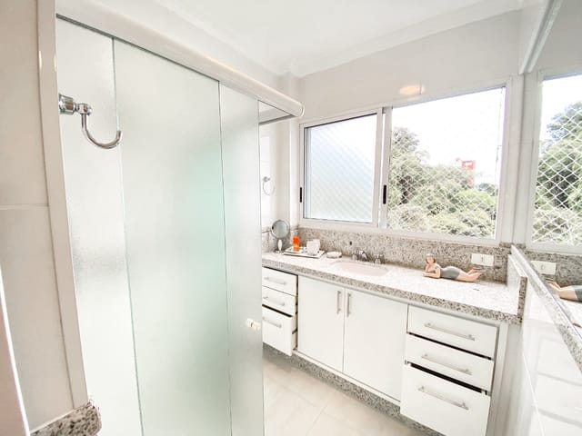 Apartamento com 95m² 3 quartos e 2 banheiros, à venda, no bairro Caiobá em Matinhos