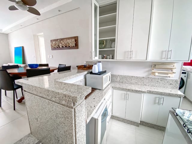 Apartamento com 95m² 3 quartos e 2 banheiros, à venda, no bairro Caiobá em Matinhos