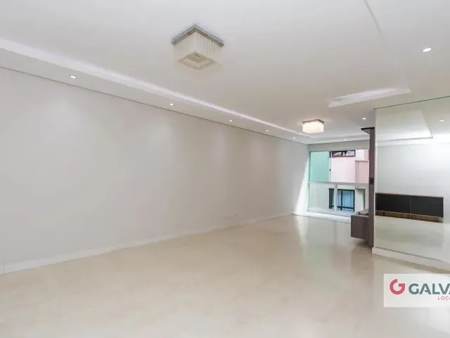 Apartamento 3 quartos e 1 banheiro, para alugar, no bairro Portão em Curitiba