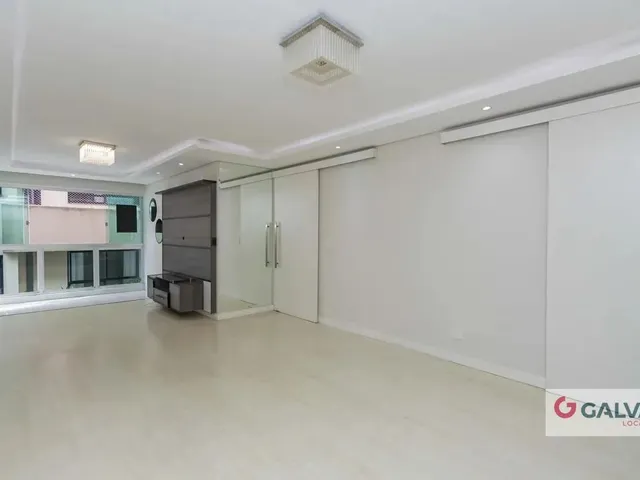 Apartamento 3 quartos e 1 banheiro, para alugar, no bairro Portão em Curitiba