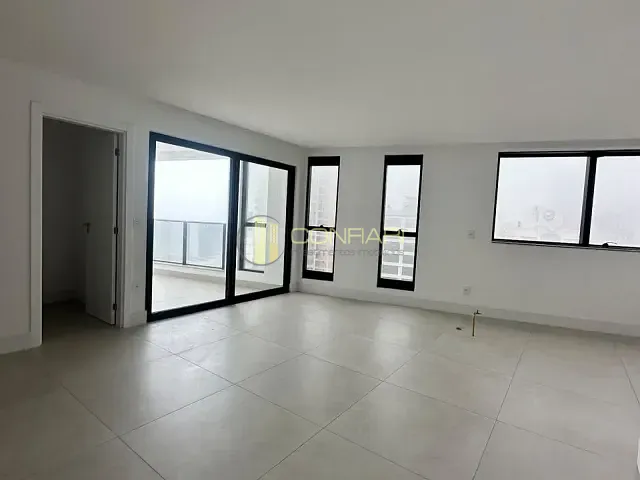 Apartamento 3 quartos e 4 banheiros, à venda, no bairro Pereque em Porto Belo