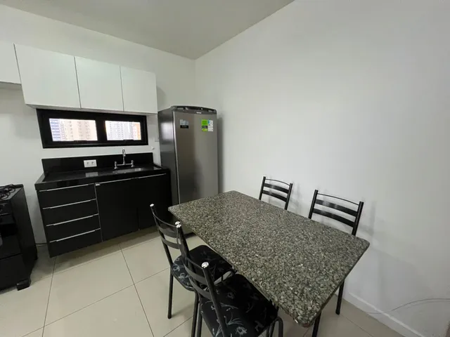 Apartamento 1 quarto e 1 banheiro, para alugar, no bairro Centro em Londrina