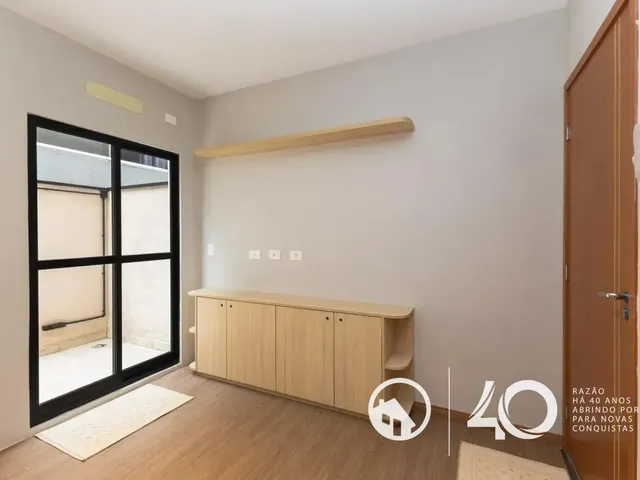 Apartamento 1 quarto e 1 banheiro, para alugar, no bairro Campo Comprido em Curitiba