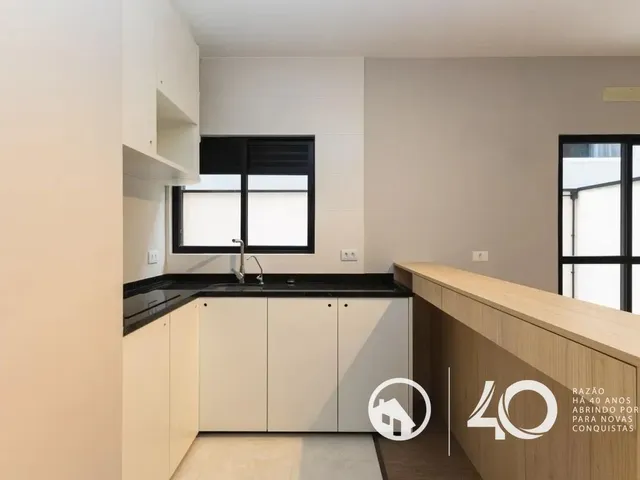 Apartamento 1 quarto e 1 banheiro, para alugar, no bairro Campo Comprido em Curitiba