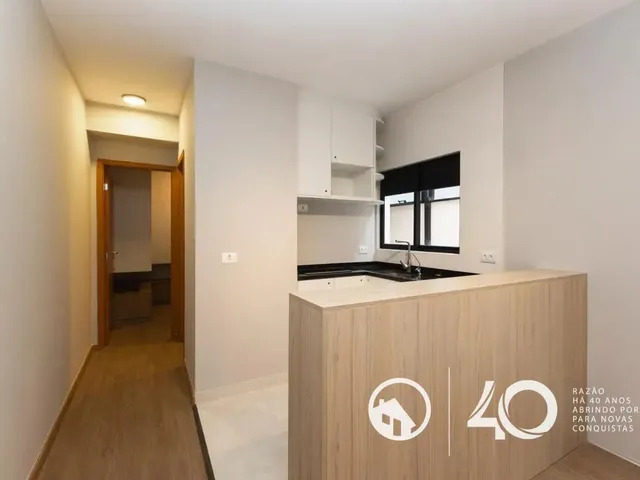 Apartamento 1 quarto e 1 banheiro, para alugar, no bairro Campo Comprido em Curitiba