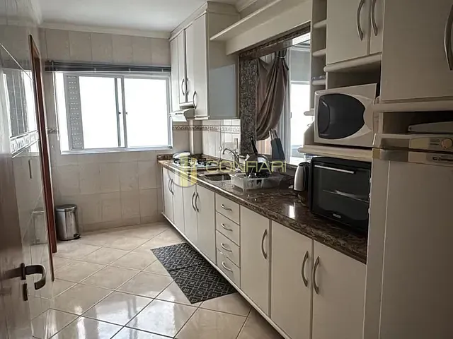 Apartamento 2 quartos e 3 banheiros, para alugar, no bairro Meia Praia em Itapema