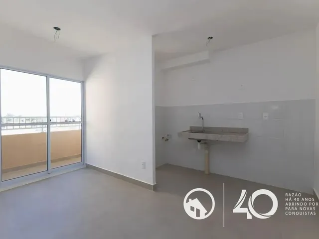 Apartamento 2 quartos e 1 banheiro, para alugar, no bairro Bairro Alto em Curitiba