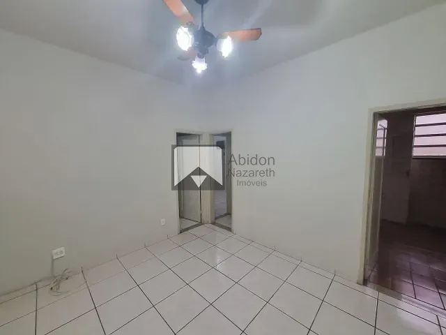 Apartamento com 80m² 2 quartos e 1 banheiro, para alugar, no bairro Pe Pequeno em Niterói