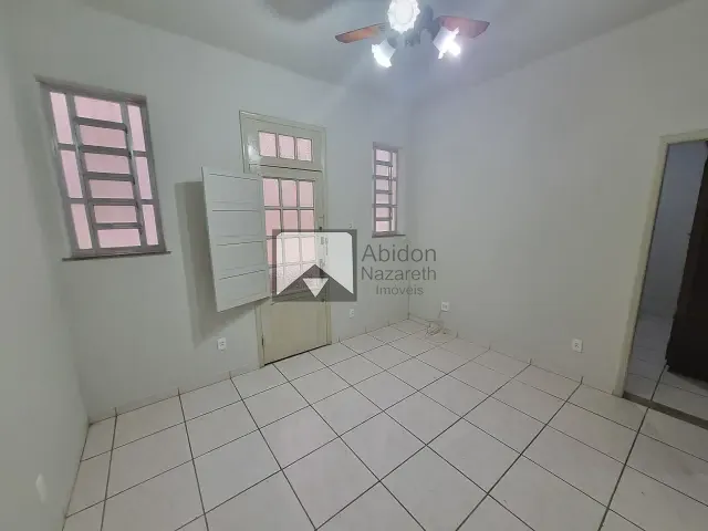 Apartamento com 80m² 2 quartos e 1 banheiro, para alugar, no bairro Pe Pequeno em Niterói