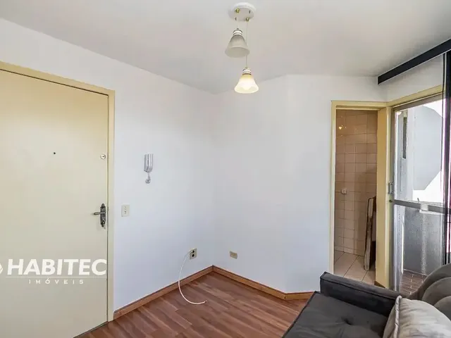 Apartamento 1 quarto e 1 banheiro, para alugar, no bairro Bigorrilho em Curitiba