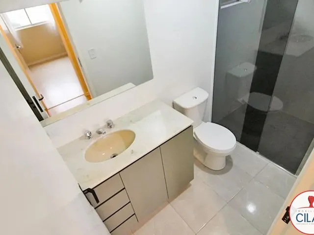 Apartamento 3 quartos e 1 banheiro, para alugar, no bairro Água Verde em Curitiba