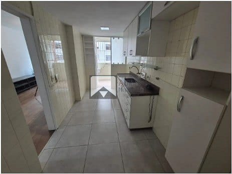 Apartamento à venda com 2 quartos, 90m² - Foto 3