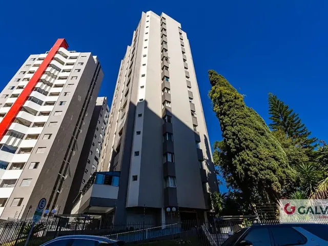 Apartamento 2 quartos e 2 banheiros, para alugar, no bairro Vila Izabel em Curitiba