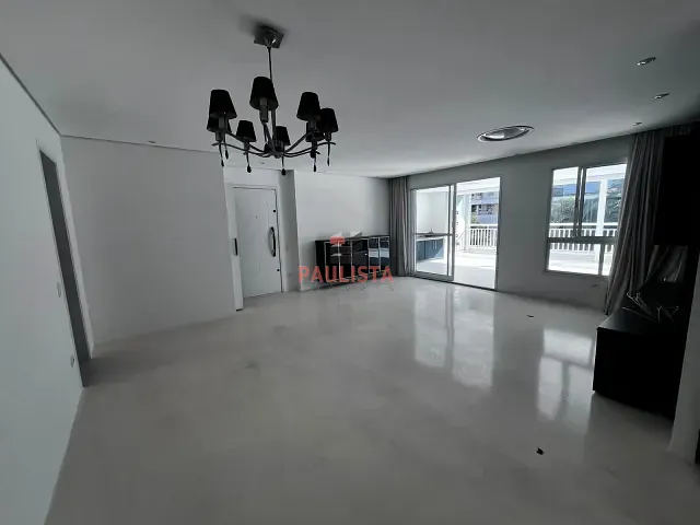 Apartamento 3 quartos e 5 banheiros, à venda ou para alugar, no bairro Bosque da Saúde em São Paulo