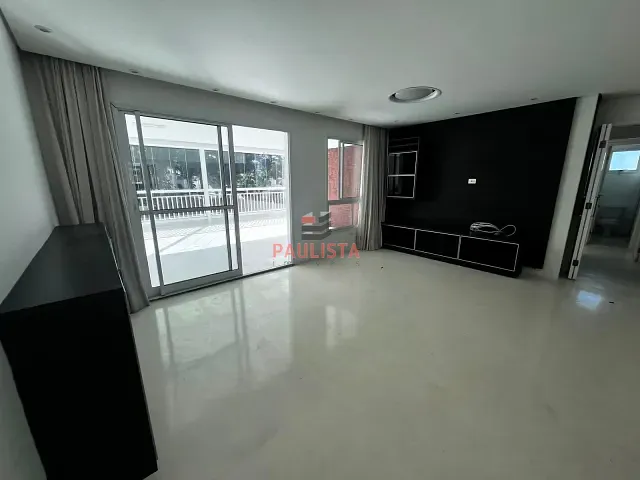 Apartamento 3 quartos e 5 banheiros, à venda ou para alugar, no bairro Bosque da Saúde em São Paulo