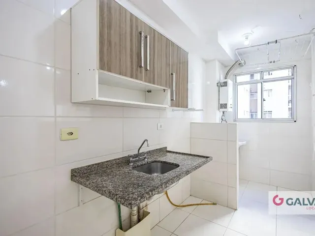 Apartamento 2 quartos e 1 banheiro, para alugar, no bairro Lindóia em Curitiba