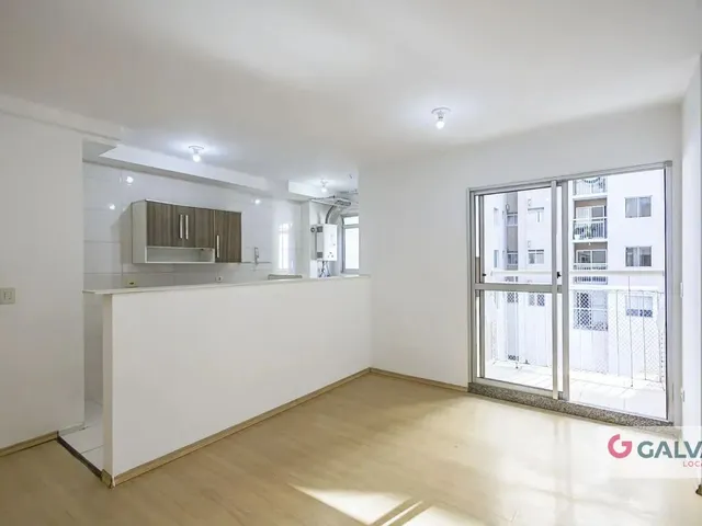 Apartamento 2 quartos e 1 banheiro, para alugar, no bairro Lindóia em Curitiba