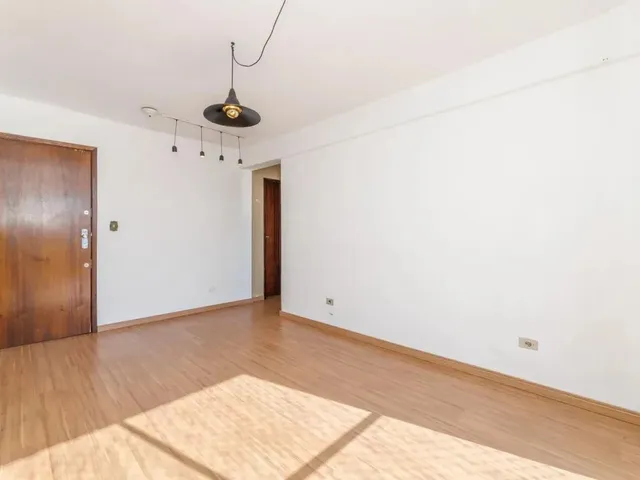 Apartamento 2 quartos e 1 banheiro, à venda, no bairro Santa Quitéria em Curitiba