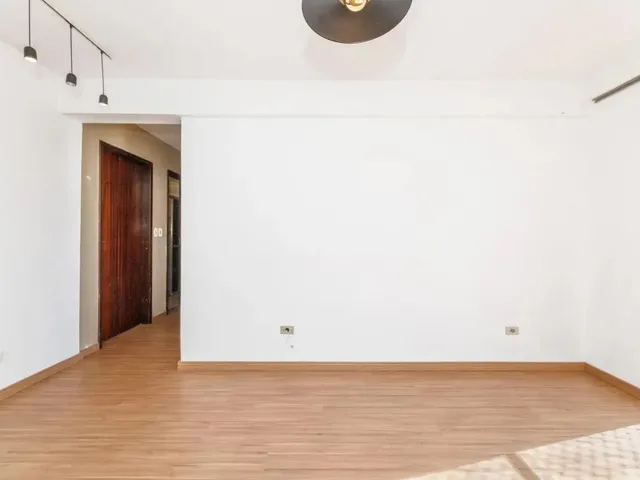 Apartamento 2 quartos e 1 banheiro, à venda, no bairro Santa Quitéria em Curitiba