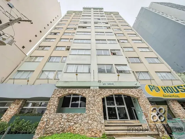Apartamento 1 quarto e 1 banheiro, para alugar, no bairro Centro em Curitiba