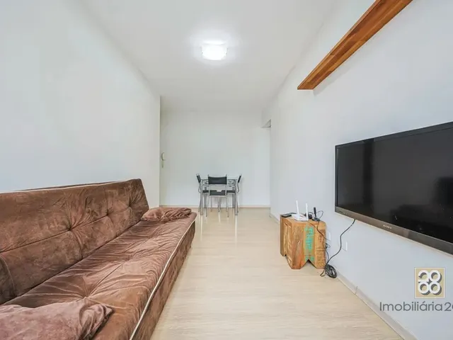 Apartamento 1 quarto e 1 banheiro, para alugar, no bairro Centro em Curitiba
