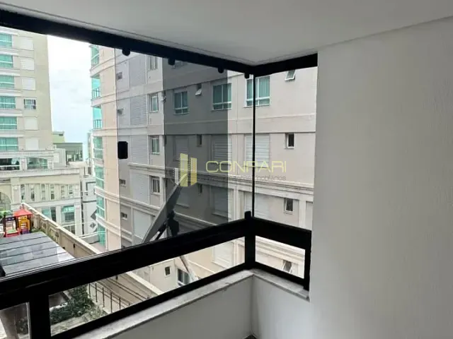 Apartamento 2 quartos e 2 banheiros, para alugar, no bairro Meia Praia em Itapema