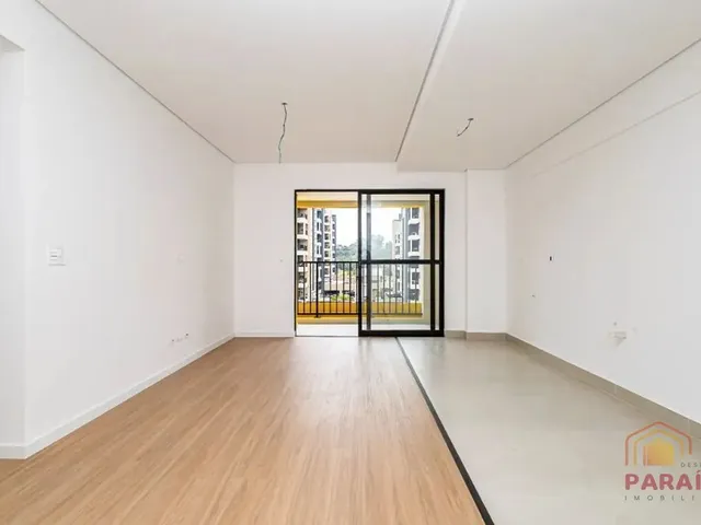 Apartamento 2 quartos e 2 banheiros, à venda, no bairro Tingui em Curitiba