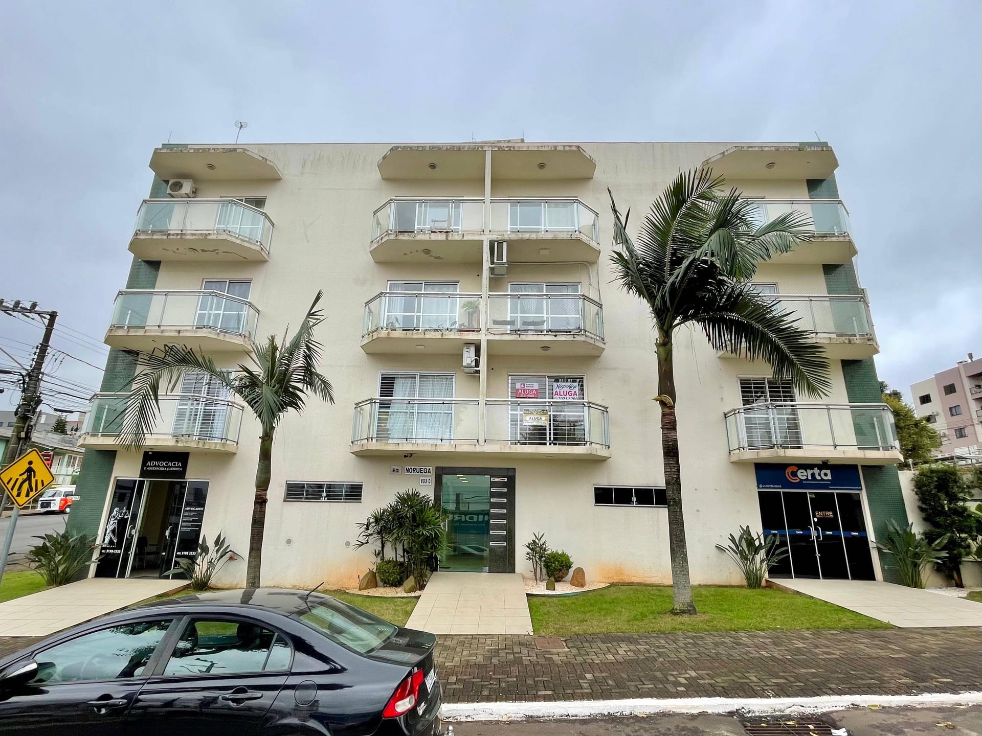 Apartamento para alugar com 3 dormitórios, 1 banheiro, 1 vaga de garagem e 176m² de área privativa no bairro Presidente Médici