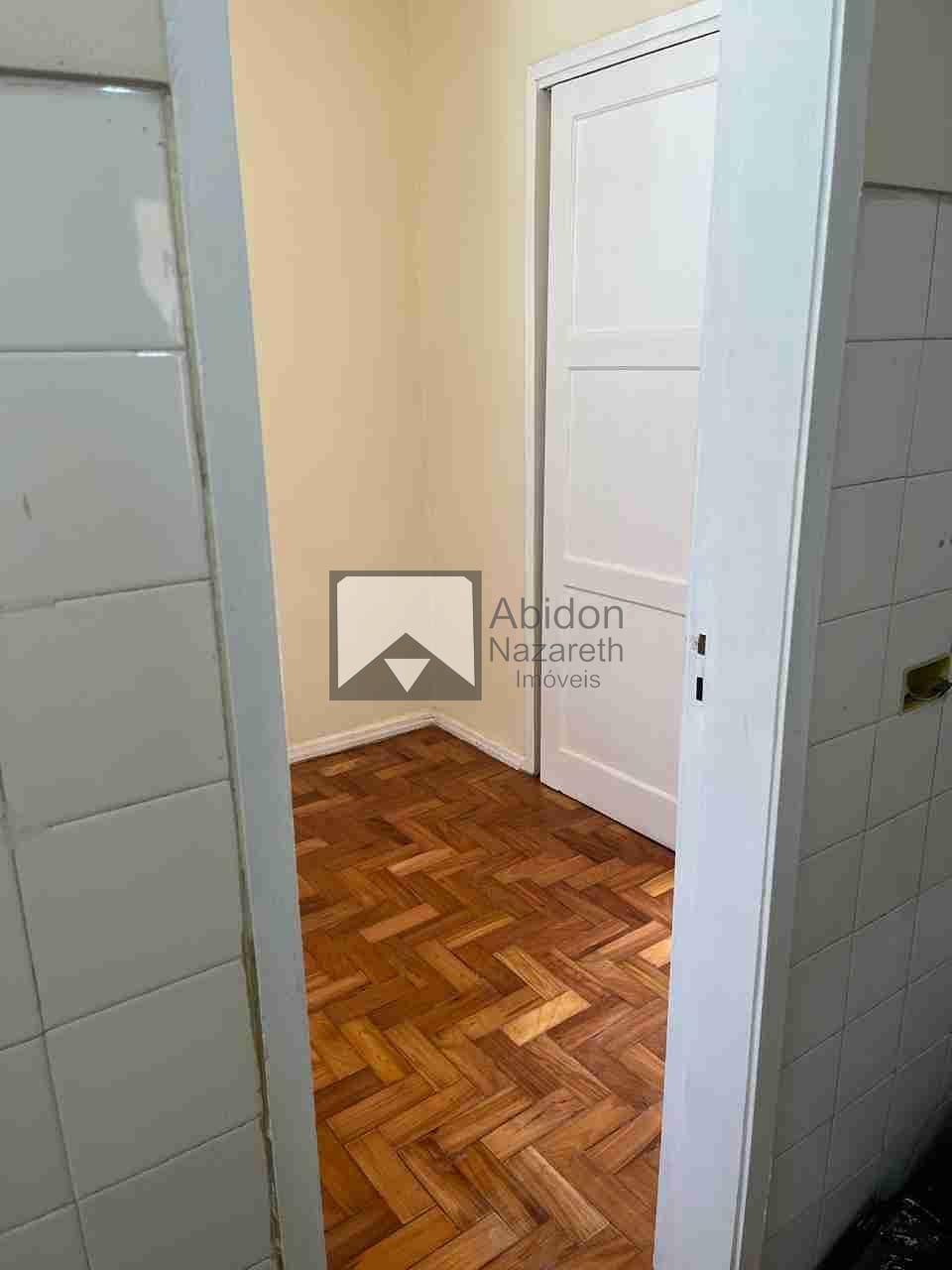 Apartamento à venda com 2 quartos, 65m² - Foto 3