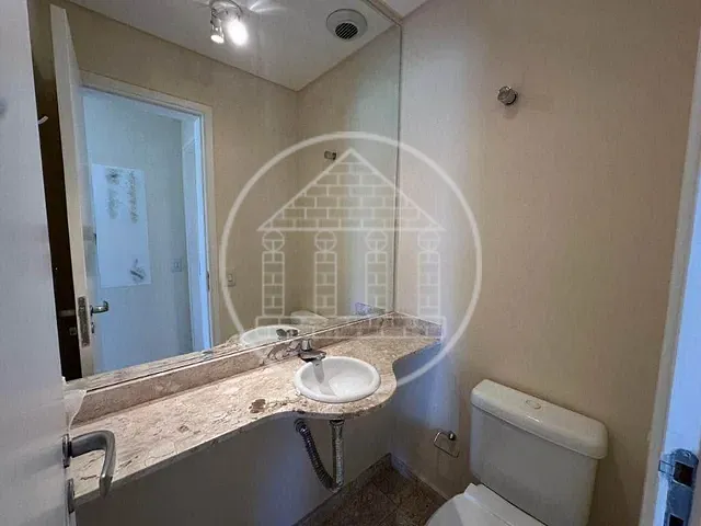 Apartamento com 155m² 3 quartos e 4 banheiros, para alugar, no bairro Santo Amaro em São Paulo