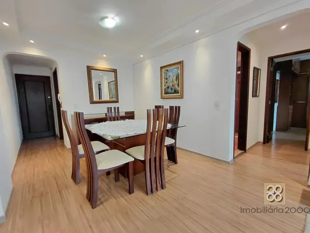 Apartamento 2 quartos e 1 banheiro, para alugar, no bairro Centro em Curitiba