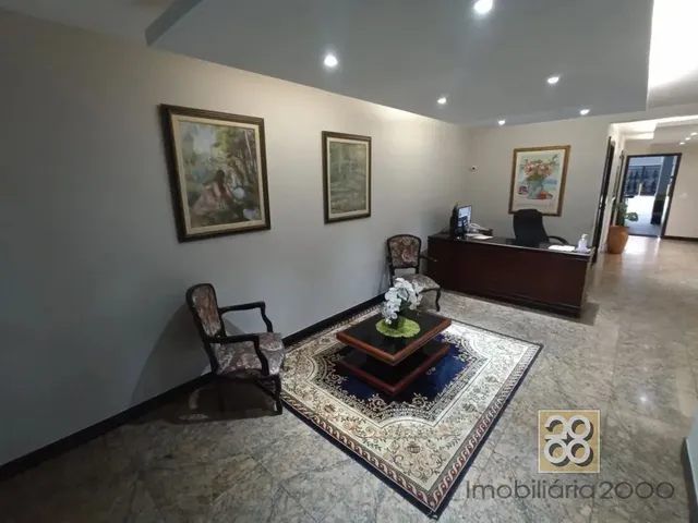 Apartamento 2 quartos e 1 banheiro, para alugar, no bairro Centro em Curitiba
