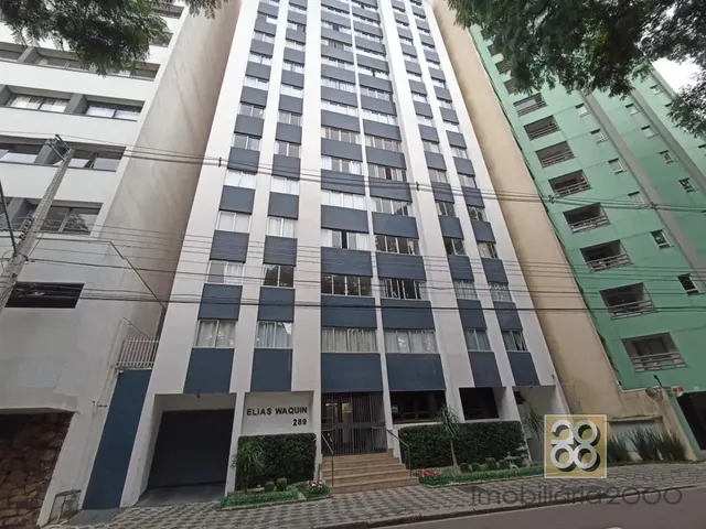Apartamento 2 quartos e 1 banheiro, para alugar, no bairro Centro em Curitiba